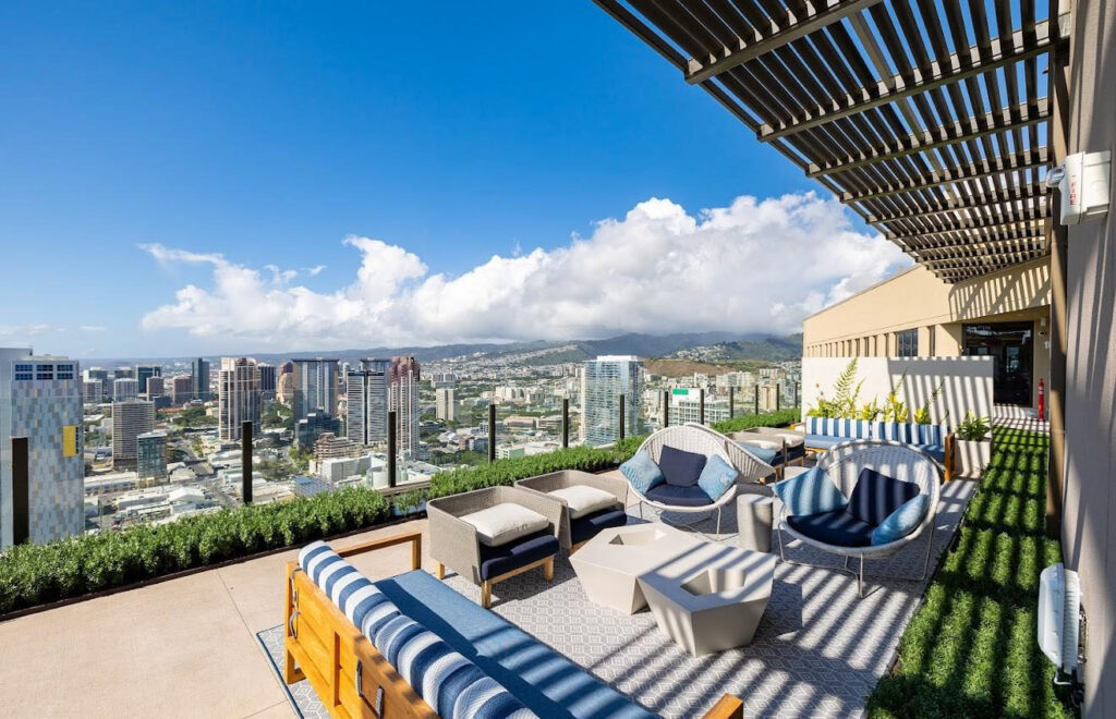 Aalii_-_Sky_Terrace