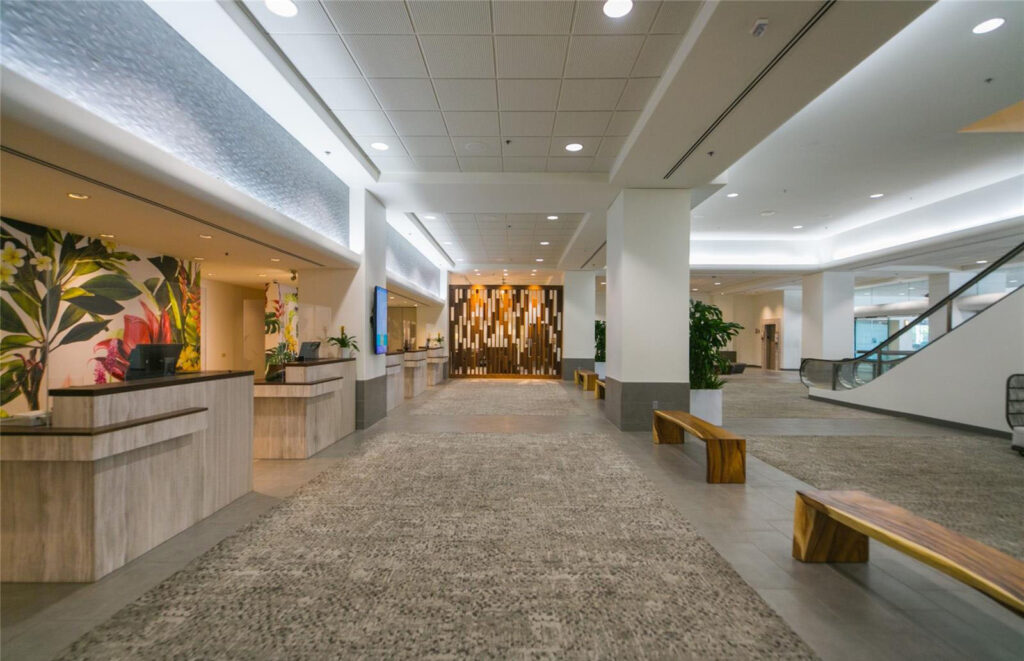 Ala_Moana_Hotel_-_Lobby