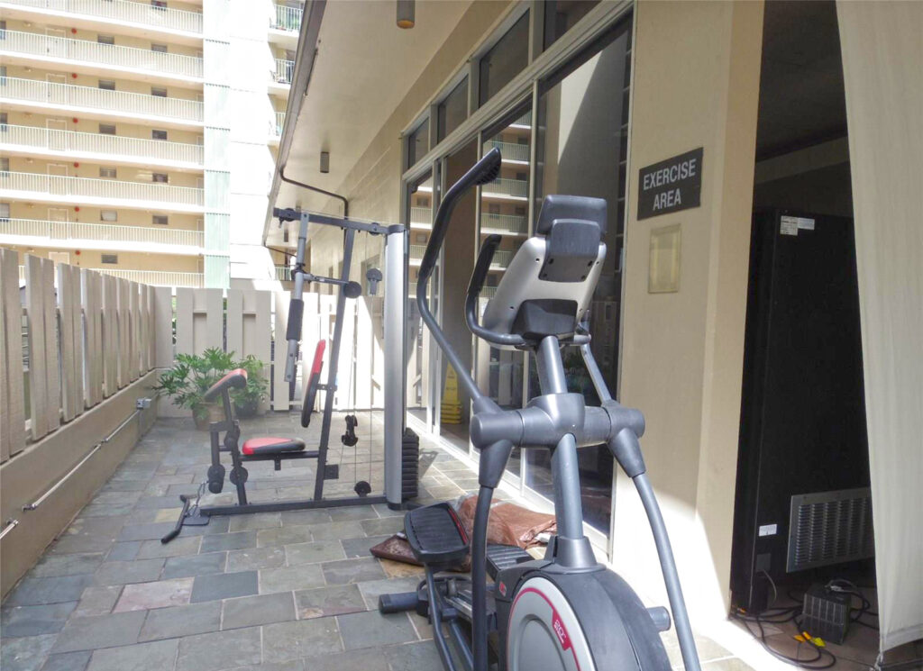 Aloha_Surf_Hotel_-_Exercise_Area