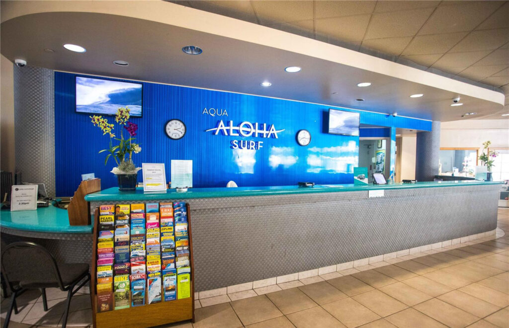 Aloha_Surf_Hotel_-_Front_Desk