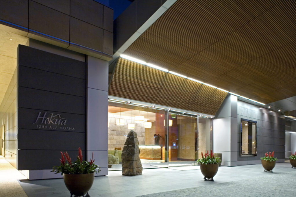 Hokua_-_Entrance