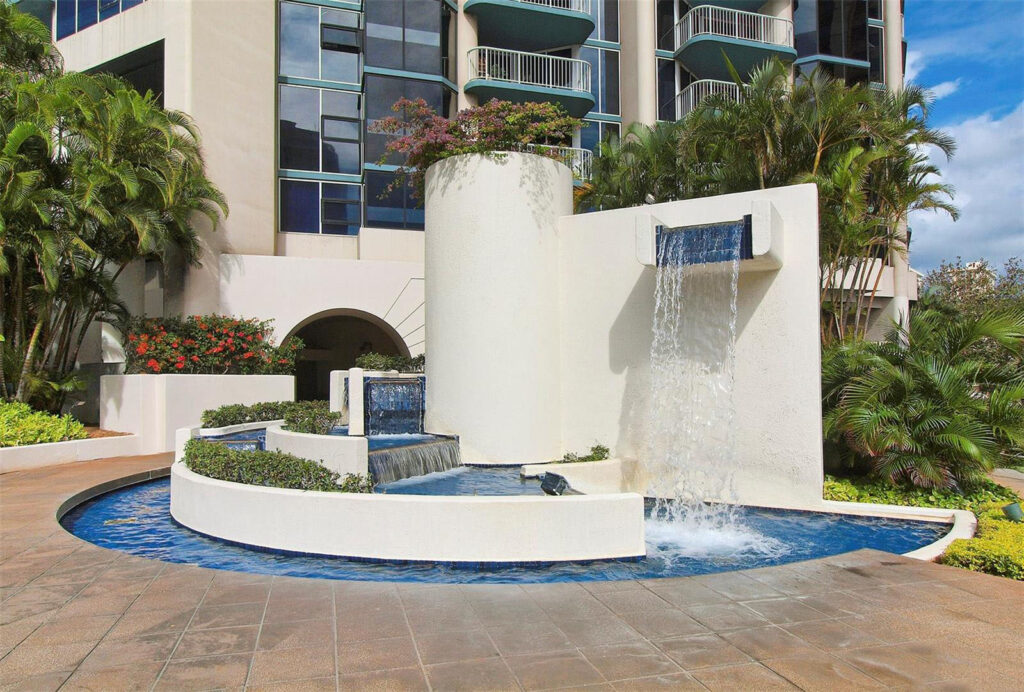 Honolulu_Park_Place_-_Entrance