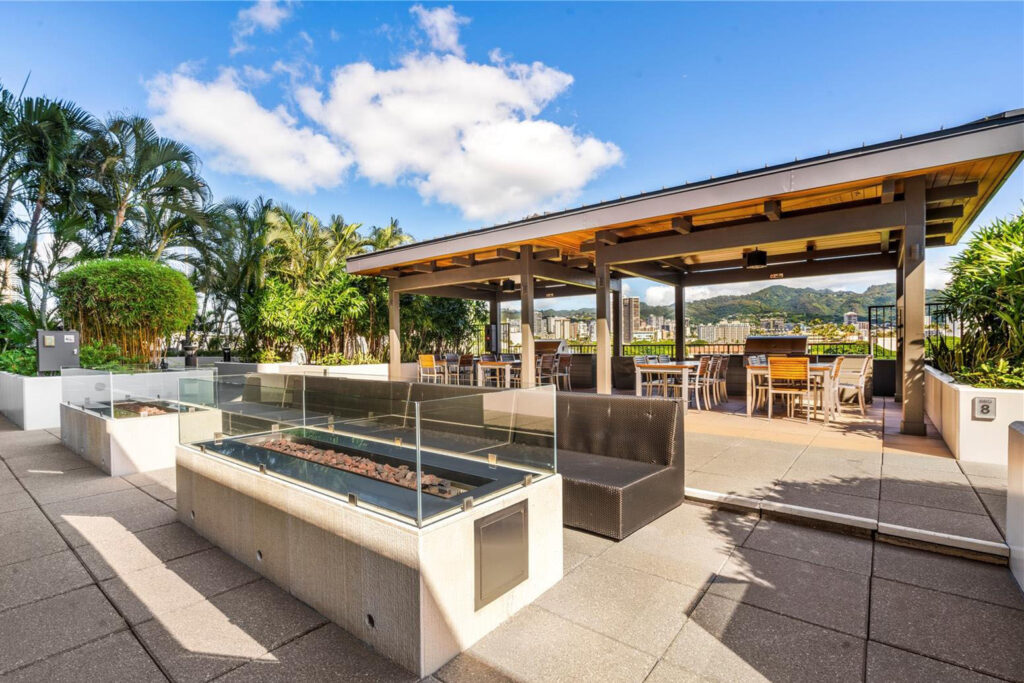 Pacifica_Honolulu_-_Fire_Pits_and_BBQ_Cabanas