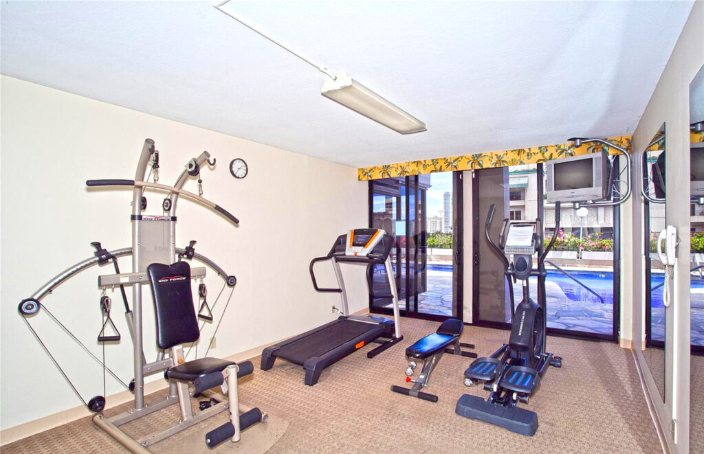Palms_at_Waikiki_-_Exercise_Room