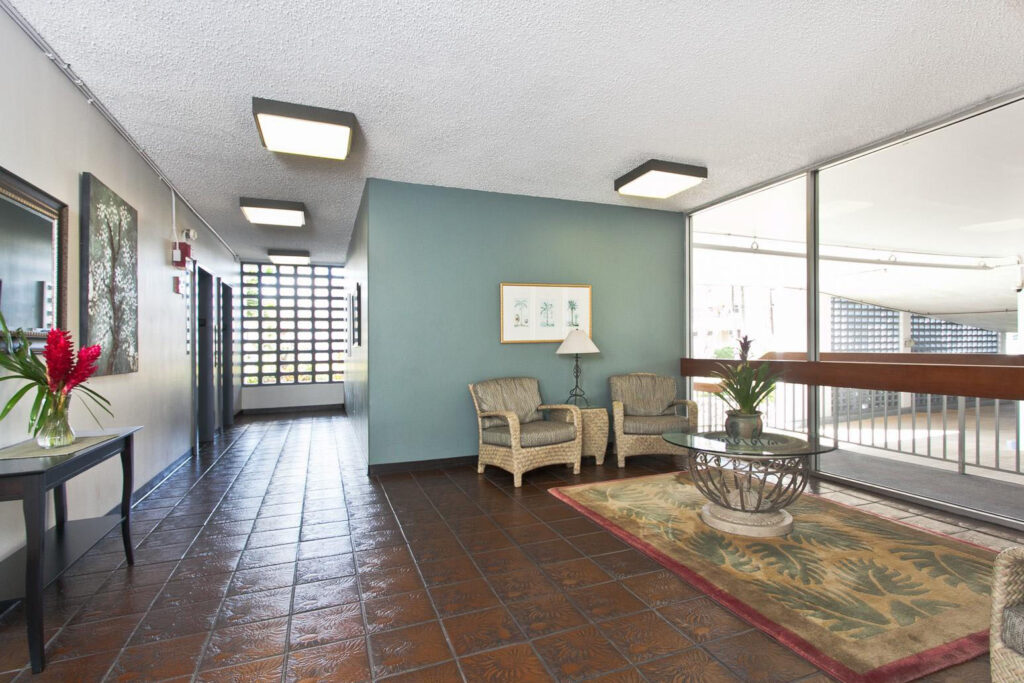 Piikoi_Tower_-_Lobby