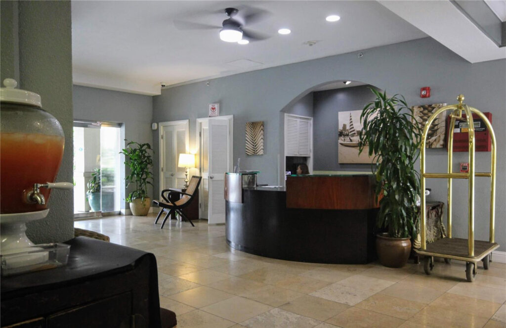 The_Regency_on_Beach_Walk_-_Lobby